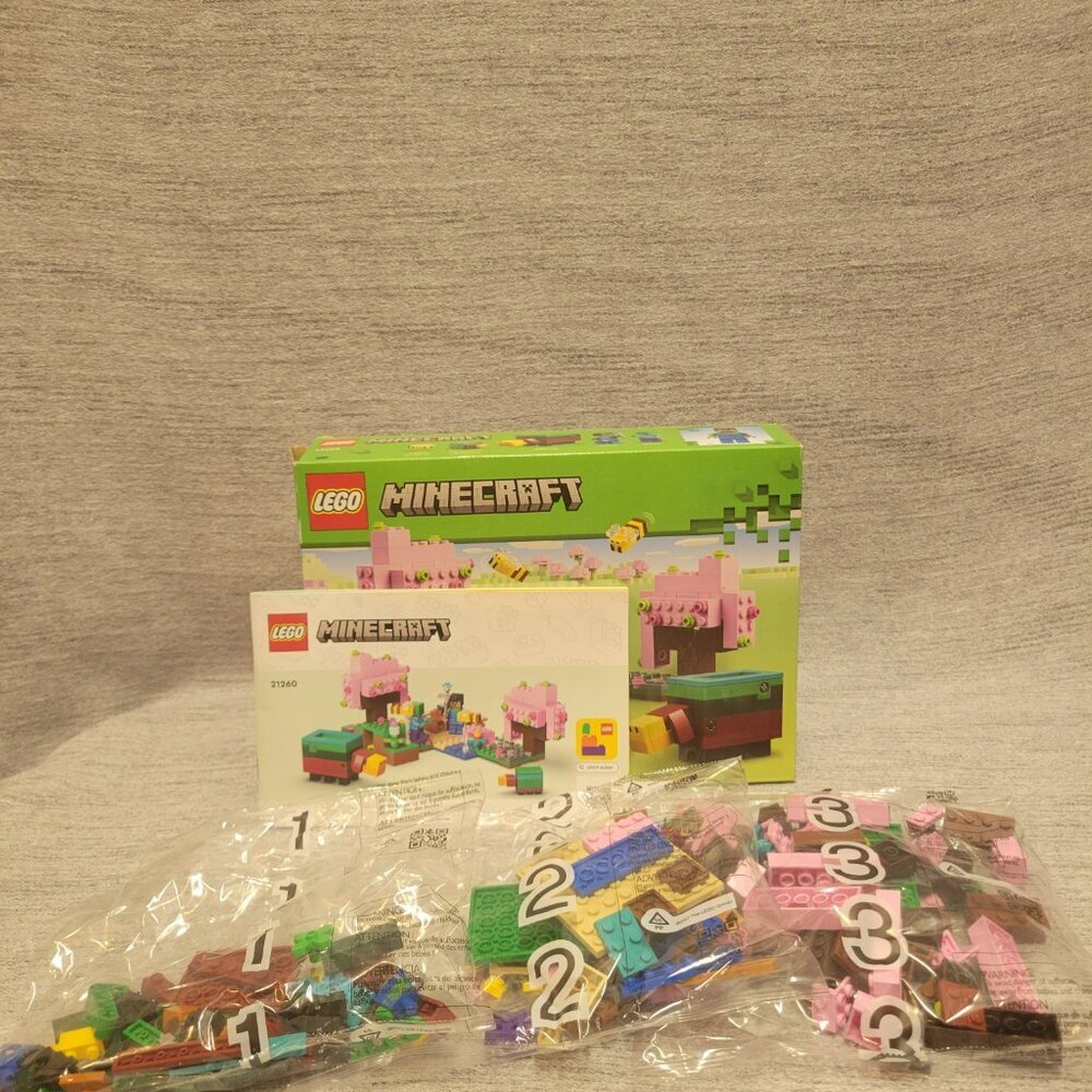 Lego Minecraft The Cherry Blossom Garden (21260) - Picture 7 of 10